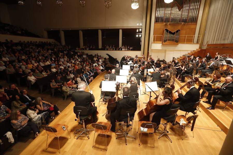 El concierto del 40 aniversario del Centro Falla, que se repite hoy, un rotundo éxito