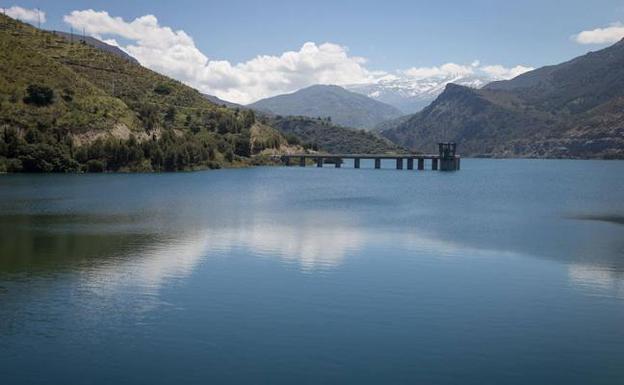 Granada afronta el verano con un 24% de agua más en los pantanos