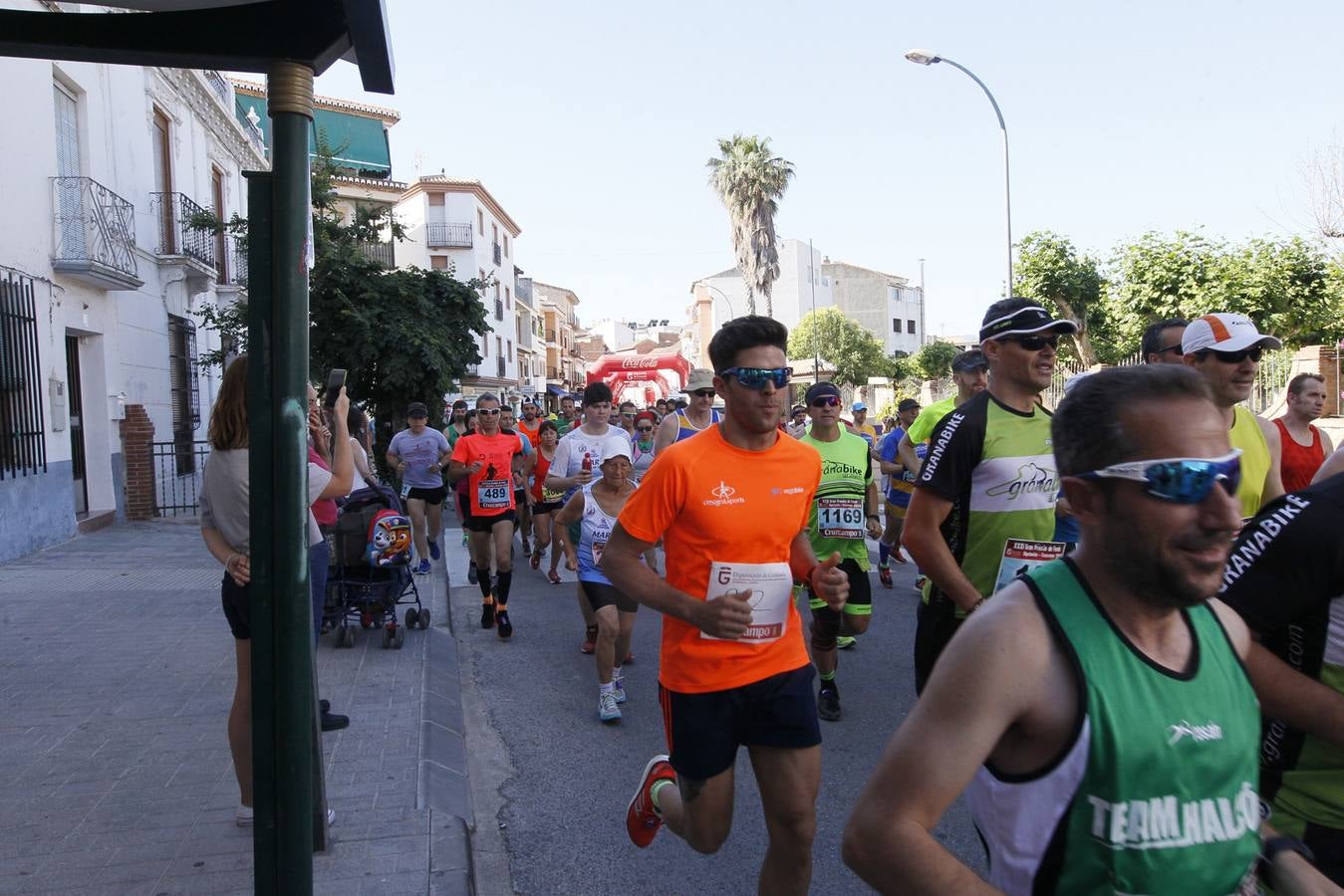 Manuel Santiago y Claudia Estévez se sobreponen al calor en Dúrcal