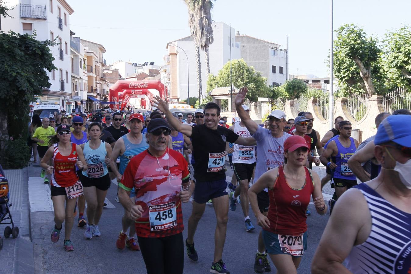 Manuel Santiago y Claudia Estévez se sobreponen al calor en Dúrcal