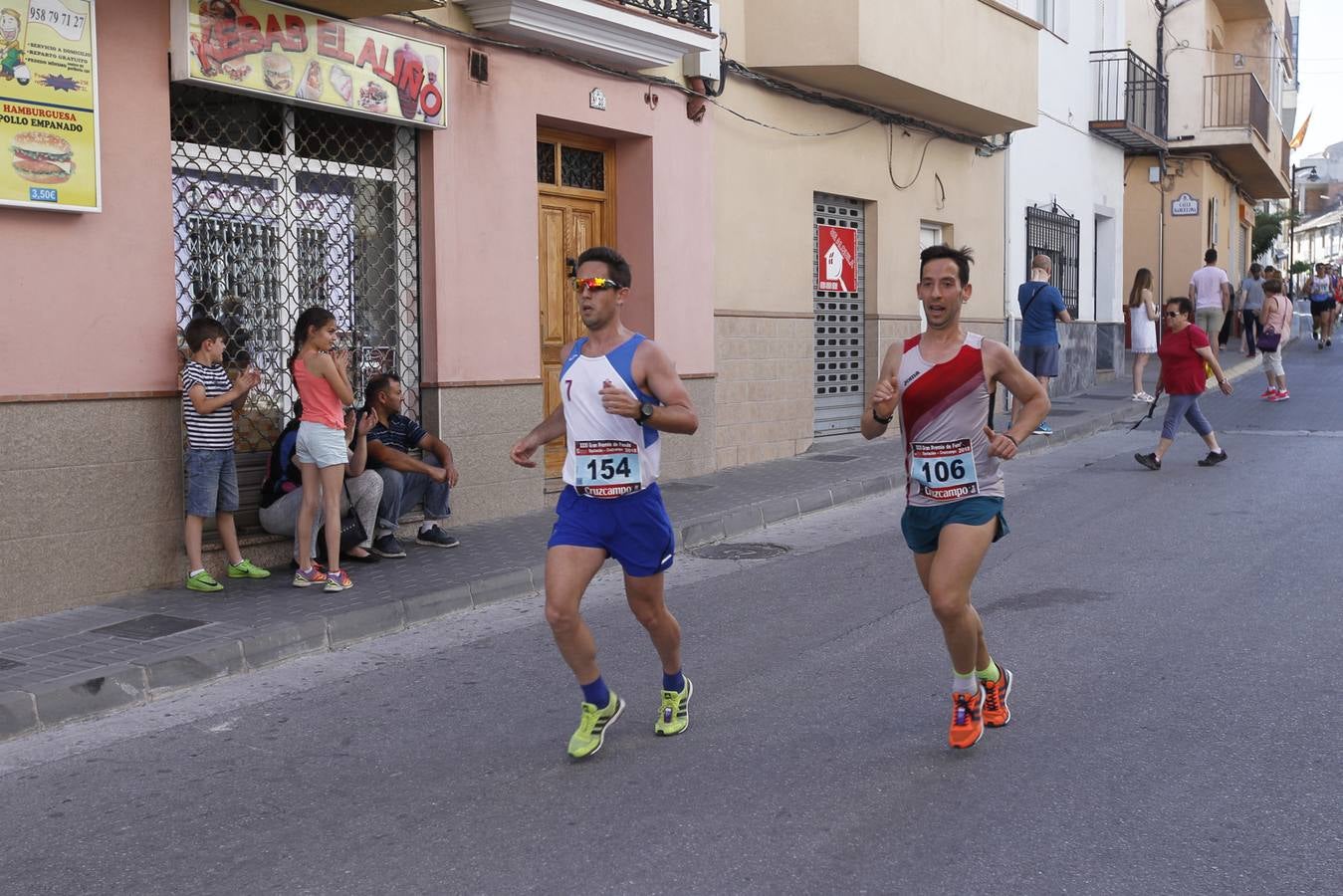 Manuel Santiago y Claudia Estévez se sobreponen al calor en Dúrcal