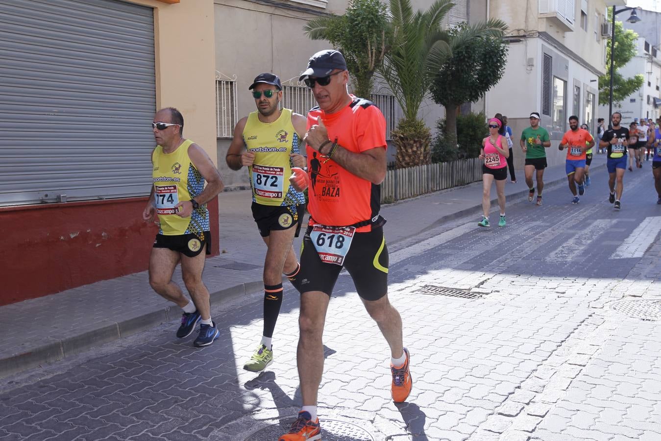 Manuel Santiago y Claudia Estévez se sobreponen al calor en Dúrcal