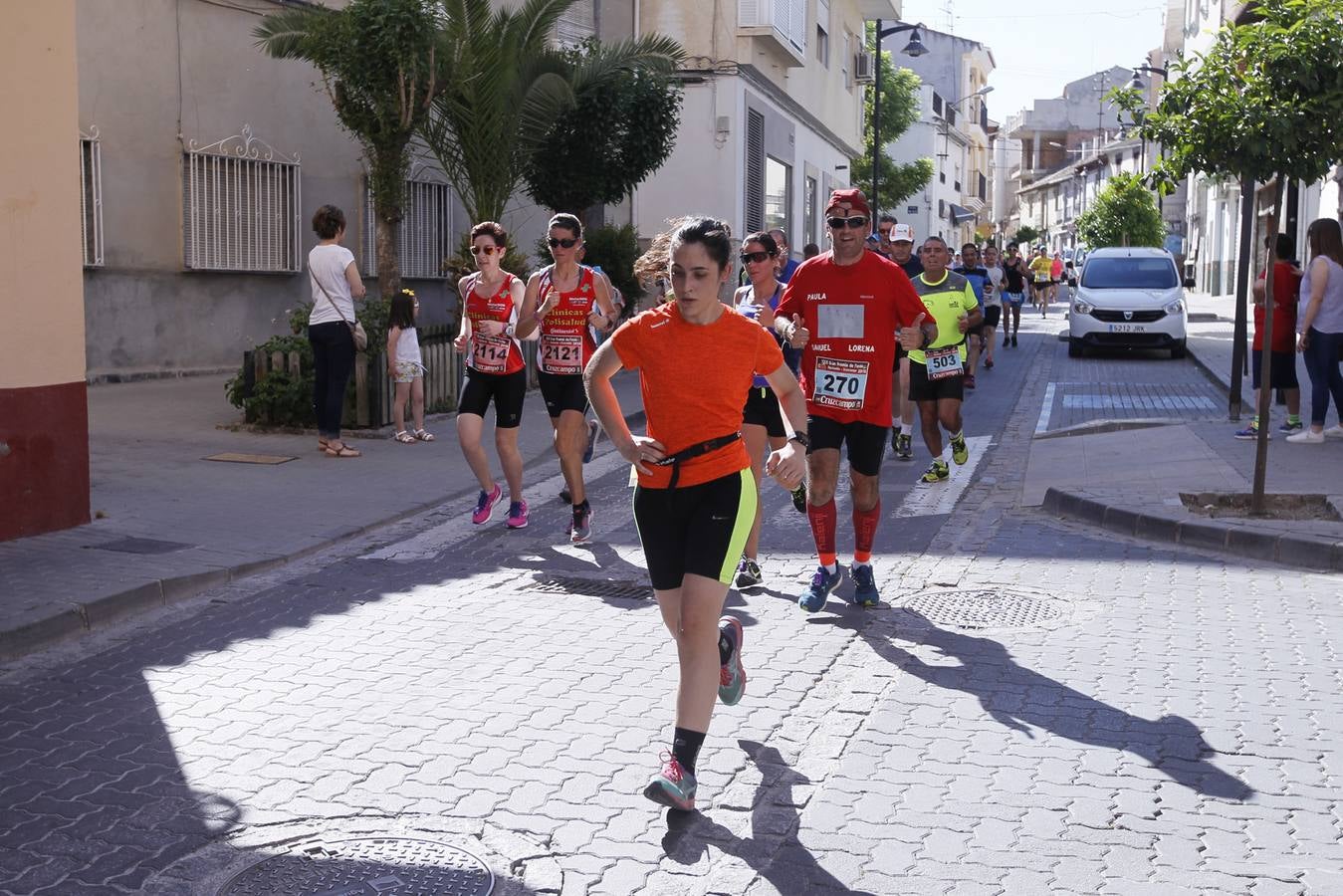 Manuel Santiago y Claudia Estévez se sobreponen al calor en Dúrcal