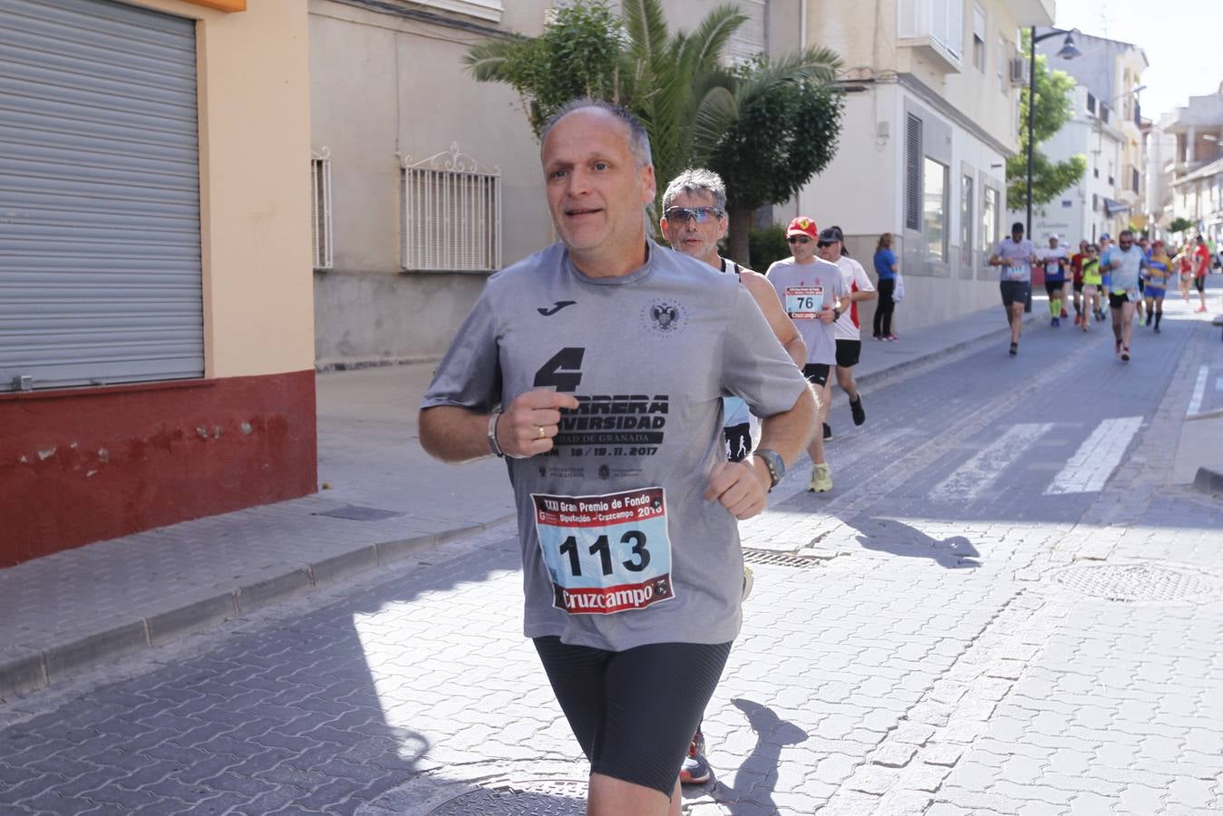 Manuel Santiago y Claudia Estévez se sobreponen al calor en Dúrcal