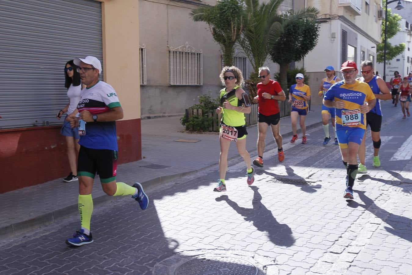 Manuel Santiago y Claudia Estévez se sobreponen al calor en Dúrcal