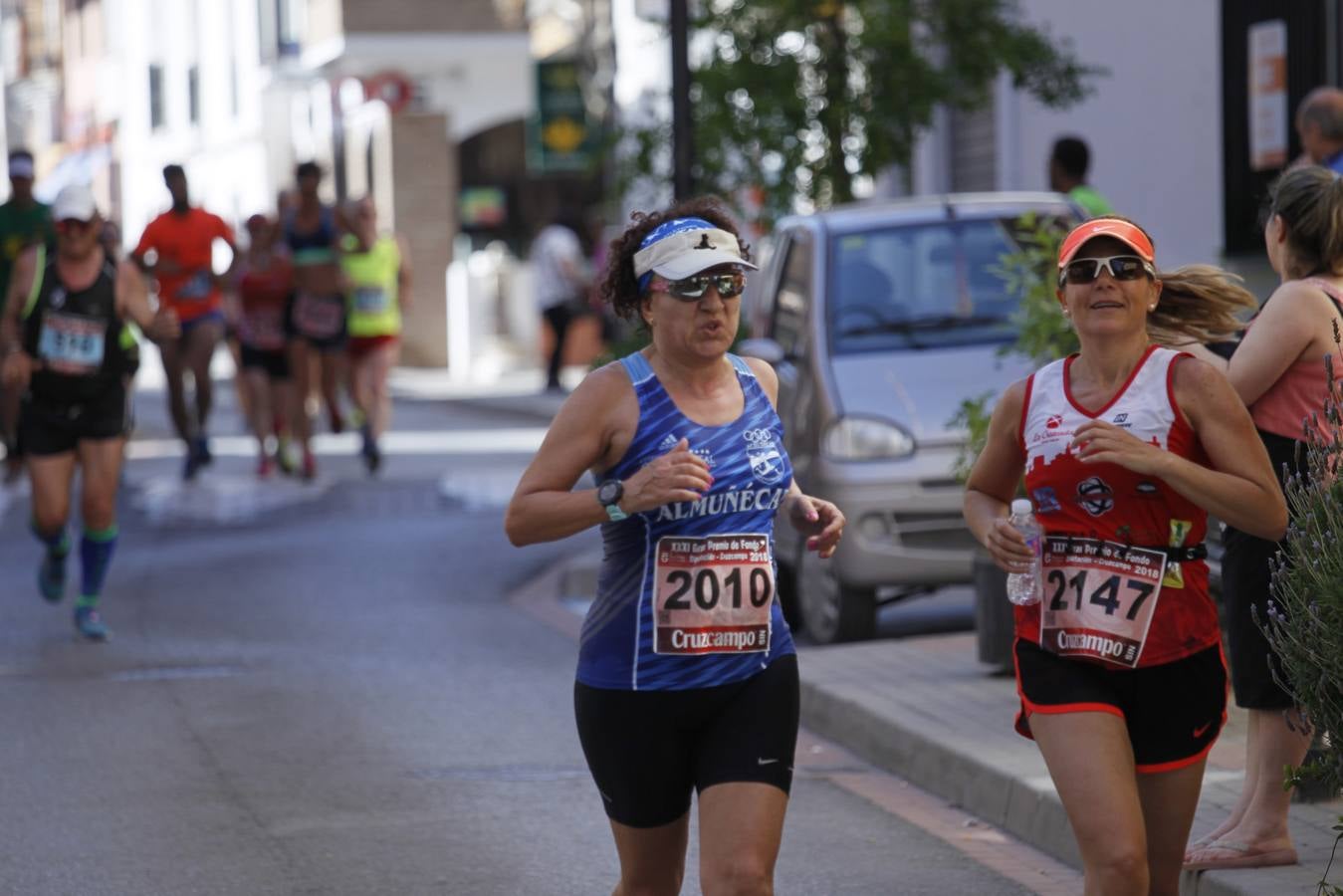 Manuel Santiago y Claudia Estévez se sobreponen al calor en Dúrcal