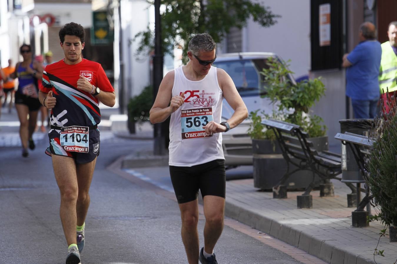 Manuel Santiago y Claudia Estévez se sobreponen al calor en Dúrcal