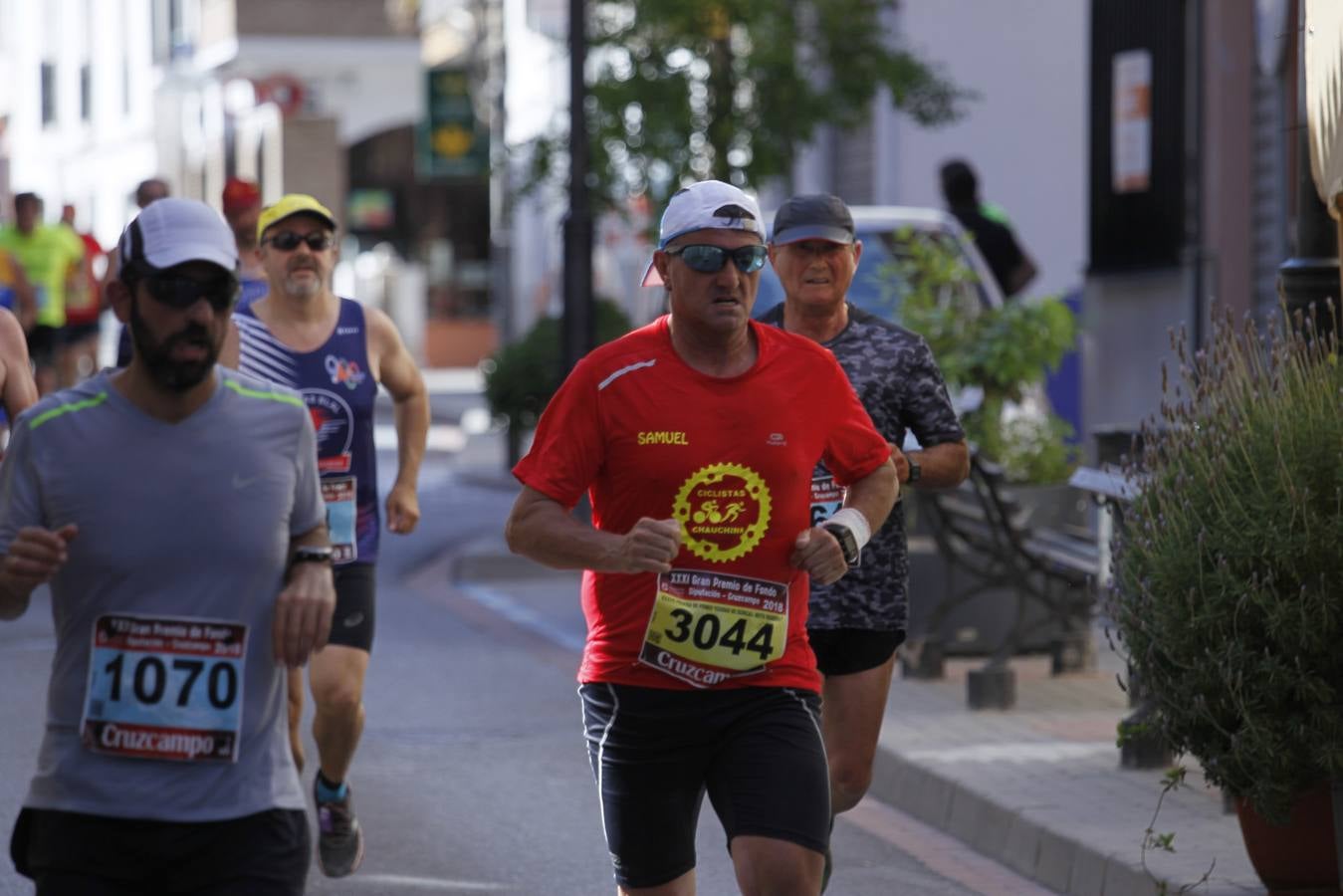 Manuel Santiago y Claudia Estévez se sobreponen al calor en Dúrcal