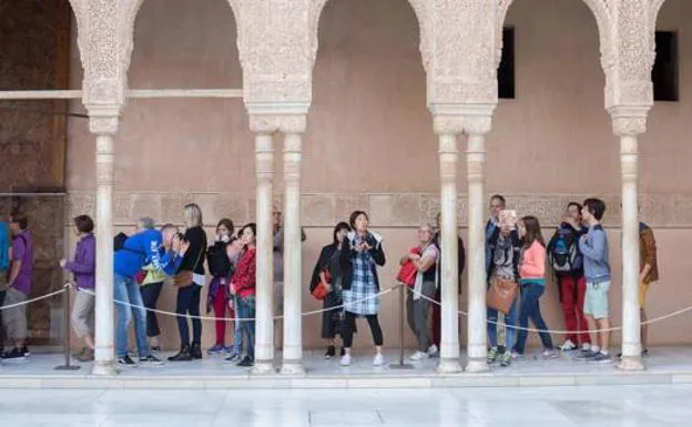 La Alhambra es gratis todos los domingos de verano: así puedes conseguir tu visita guiada