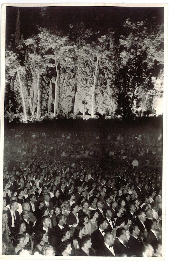 Público en el Generalife