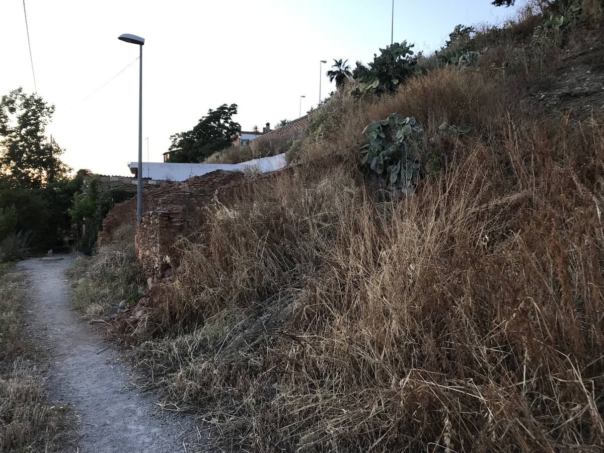 Tres de los nuevos lugares en runas de Granada se sitúan en la calle Perchel Bajo.