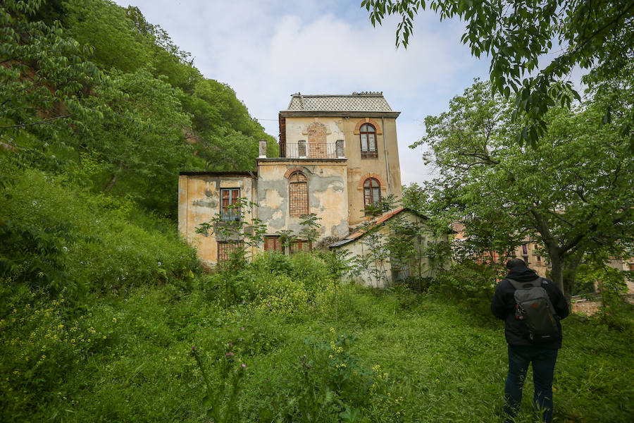 Desde su compra por parte del Patronato de la Alhambra en 2000, han sido varias las vicisitudes que ha vivido este edificio