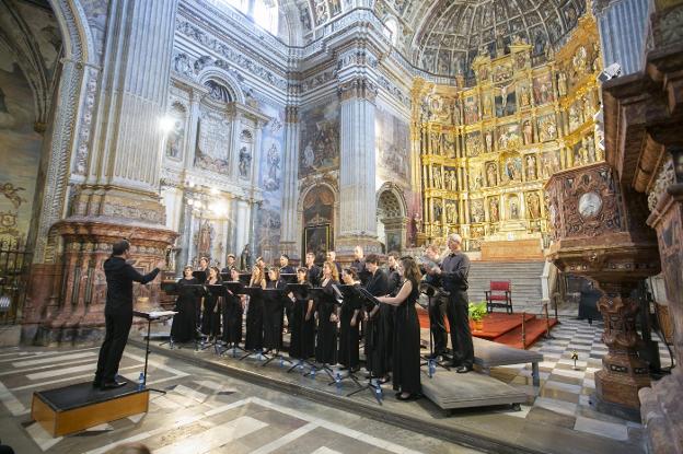 Un momento del recital de la Ensemble Aedes, coral dirigida por Mathieu Romano. 