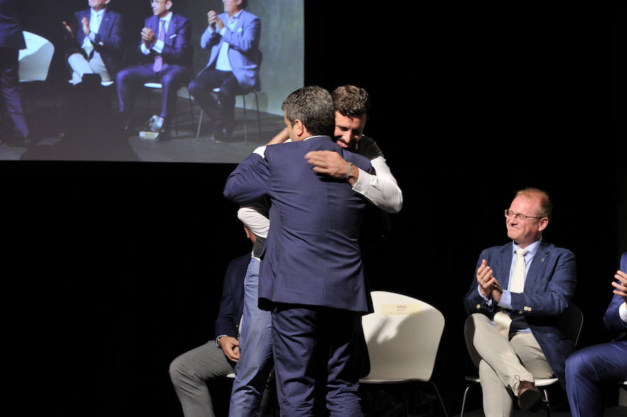 En la entrega de los IDEALES hubo emoción, risas y en los discursos también hubo cabida para las reivindicaciones