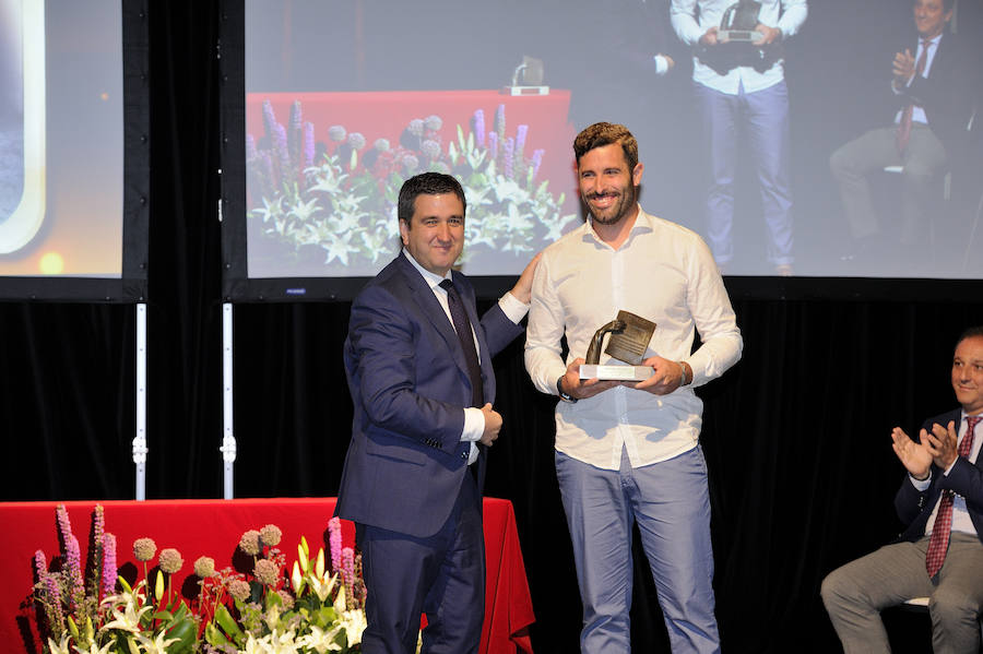 En la entrega de los IDEALES hubo emoción, risas y en los discursos también hubo cabida para las reivindicaciones