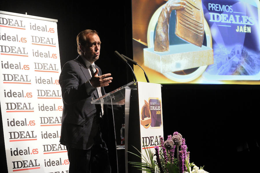 En la entrega de los IDEALES hubo emoción, risas y en los discursos también hubo cabida para las reivindicaciones