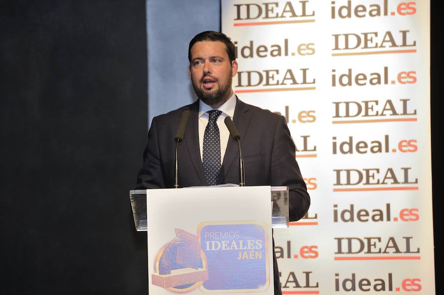 En la entrega de los IDEALES hubo emoción, risas y en los discursos también hubo cabida para las reivindicaciones