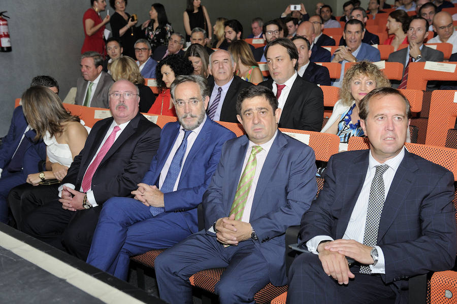 En la entrega de los IDEALES hubo emoción, risas y en los discursos también hubo cabida para las reivindicaciones