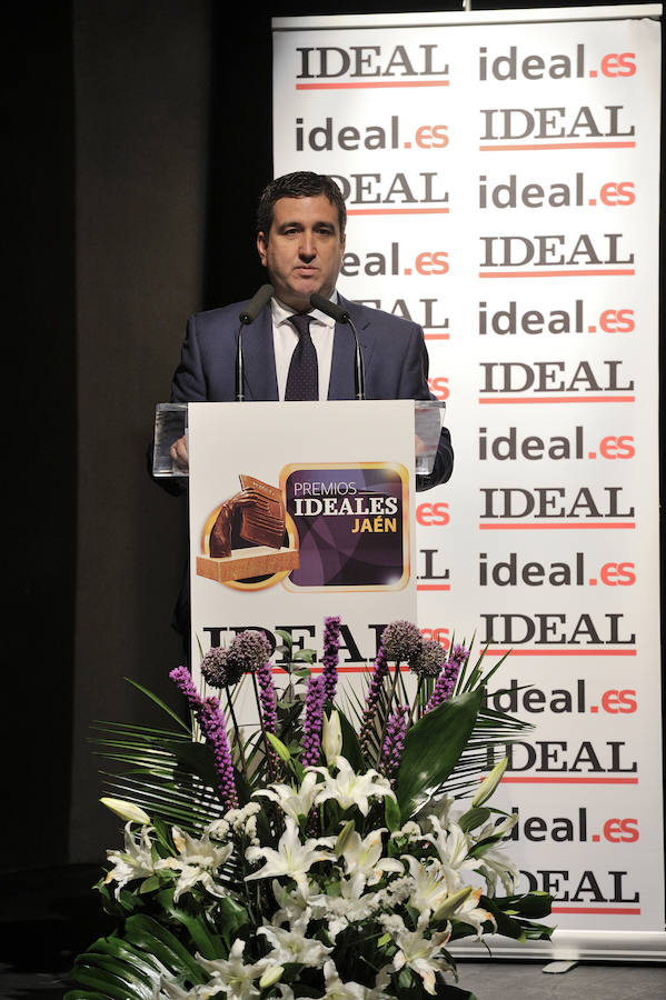 En la entrega de los IDEALES hubo emoción, risas y en los discursos también hubo cabida para las reivindicaciones