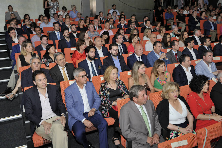 En la entrega de los IDEALES hubo emoción, risas y en los discursos también hubo cabida para las reivindicaciones