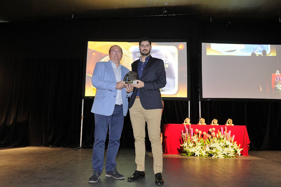 En la entrega de los IDEALES hubo emoción, risas y en los discursos también hubo cabida para las reivindicaciones