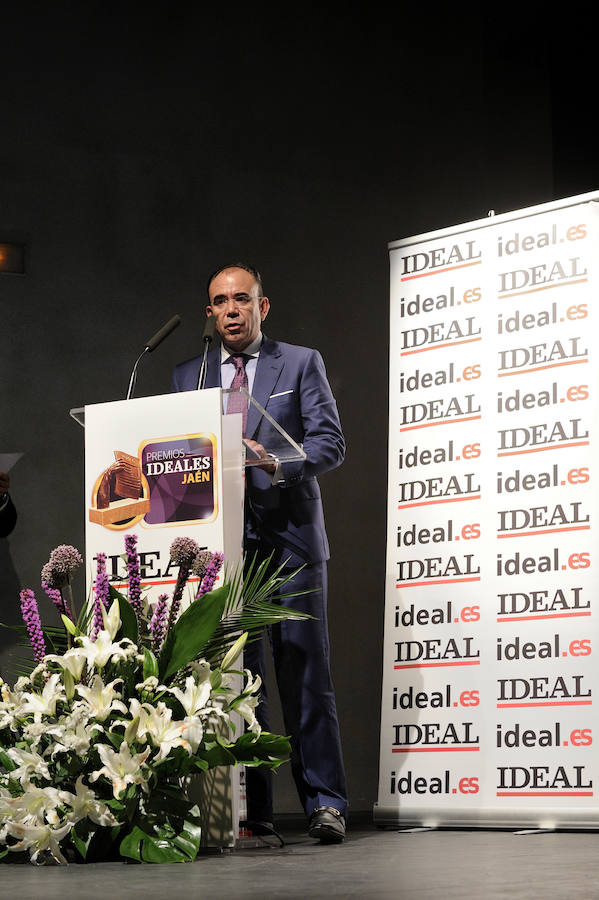 En la entrega de los IDEALES hubo emoción, risas y en los discursos también hubo cabida para las reivindicaciones