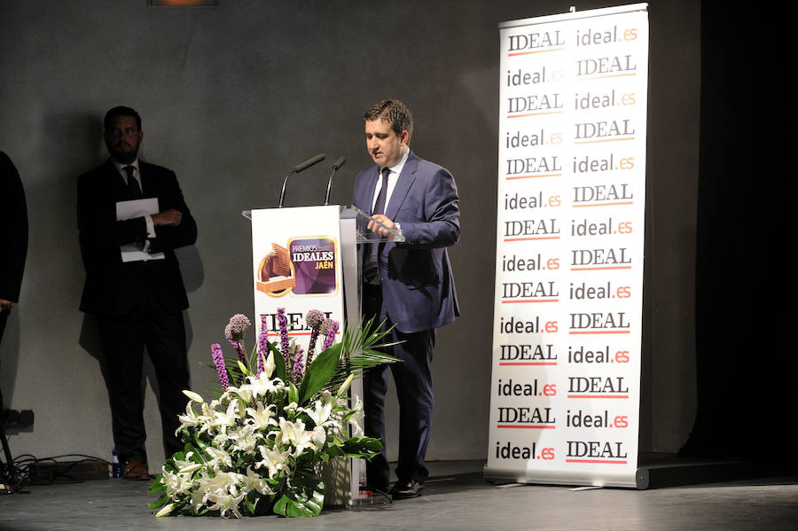 En la entrega de los IDEALES hubo emoción, risas y en los discursos también hubo cabida para las reivindicaciones