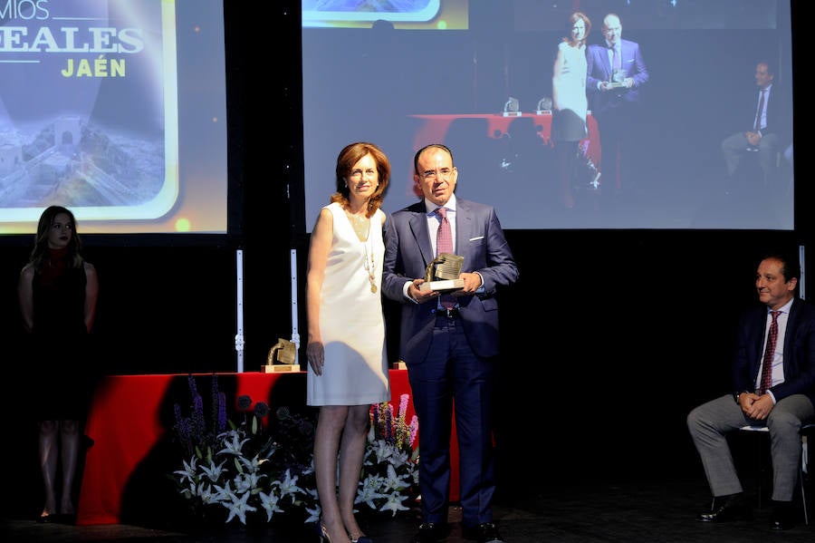 En la entrega de los IDEALES hubo emoción, risas y en los discursos también hubo cabida para las reivindicaciones