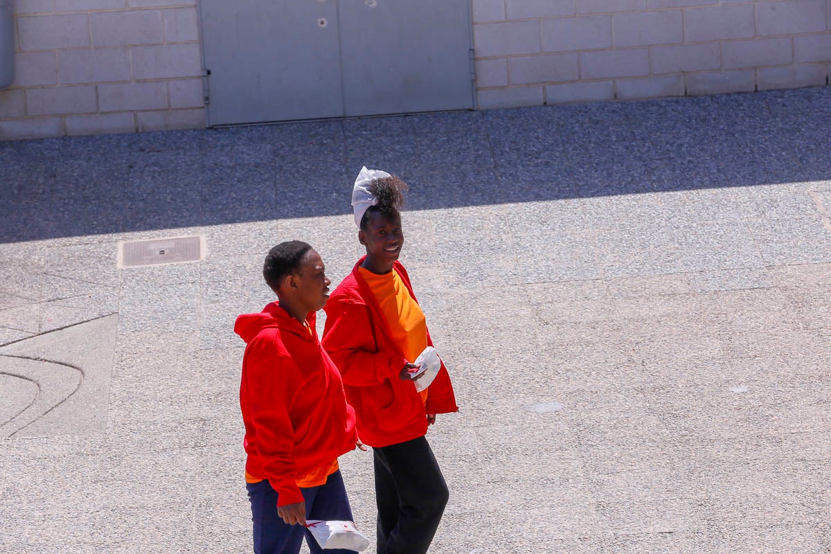 Cruz Roja está a la espera de recibir los permisos para poder para trasladar a las madres con hijos a hostales 