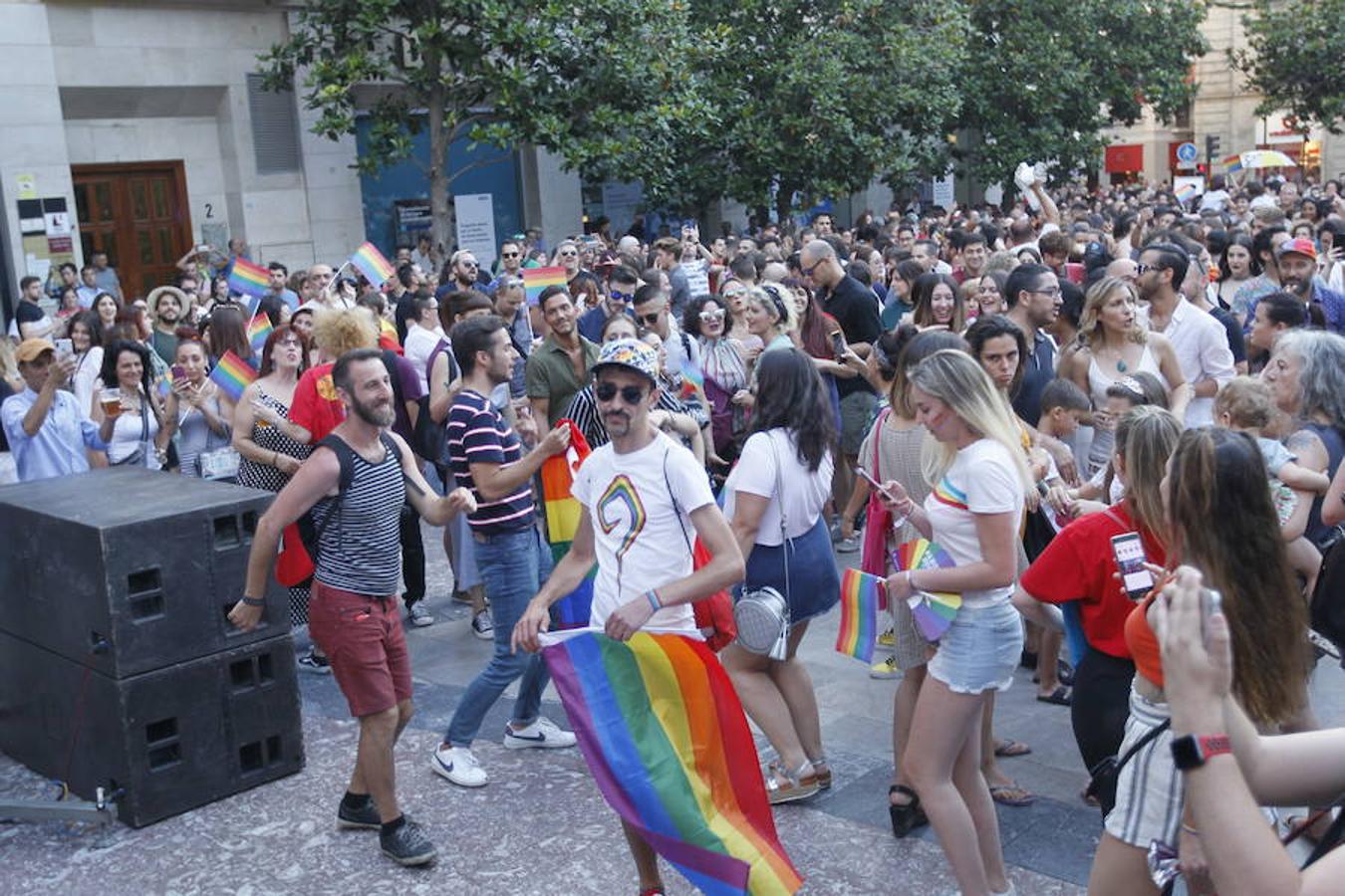 La marcha por el Orgullo LGTBIQ+ recorre las calles de la ciudad