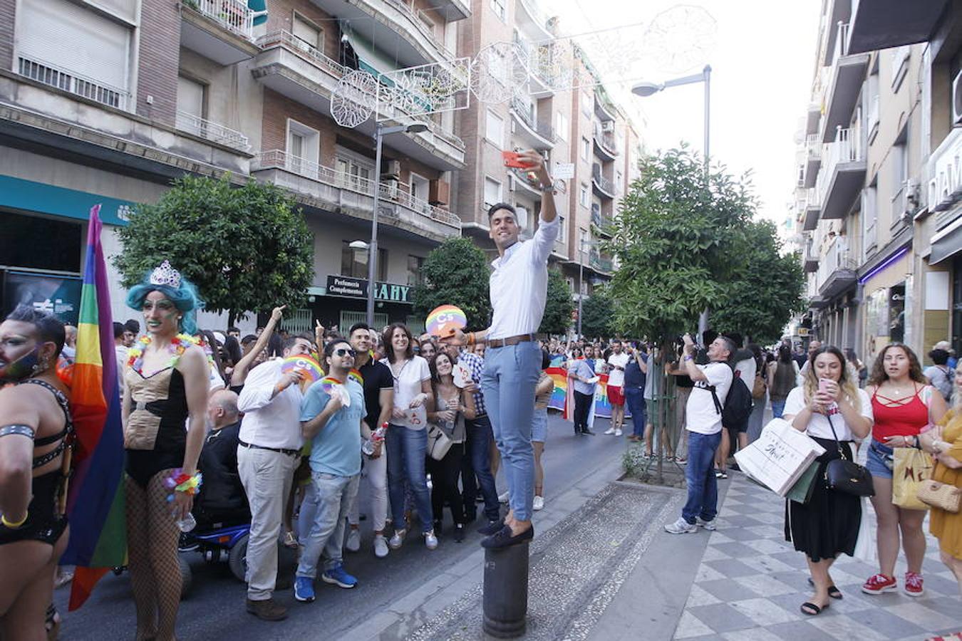 La marcha por el Orgullo LGTBIQ+ recorre las calles de la ciudad