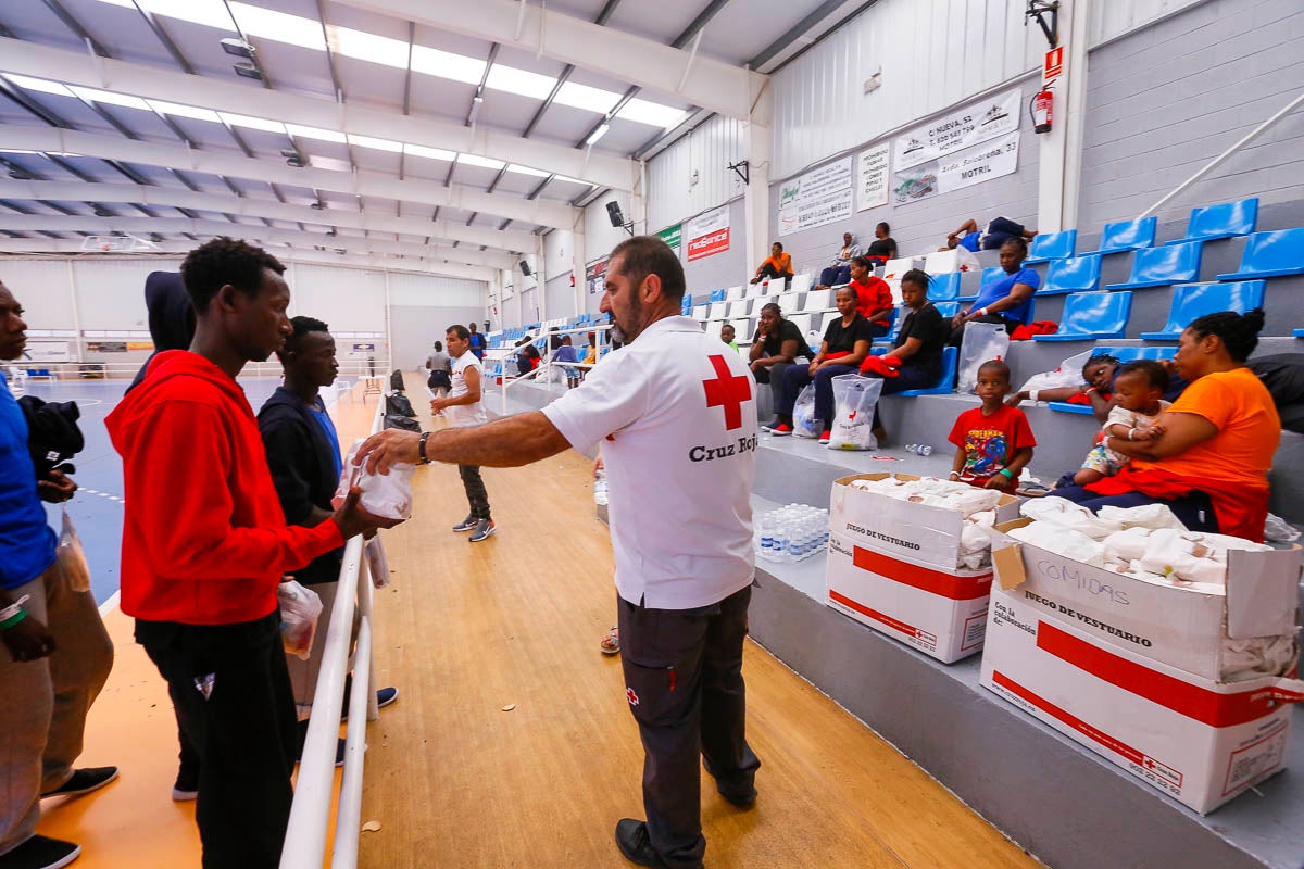 Las ONGS Cruz Roja, CEPAIM, CEAR y Mensajeros por la paz se van a hacer cargo de estas personas