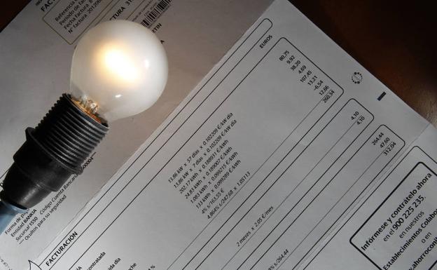 La factura de la luz sube casi otro 2% en su tercer mes consecutivo al alza