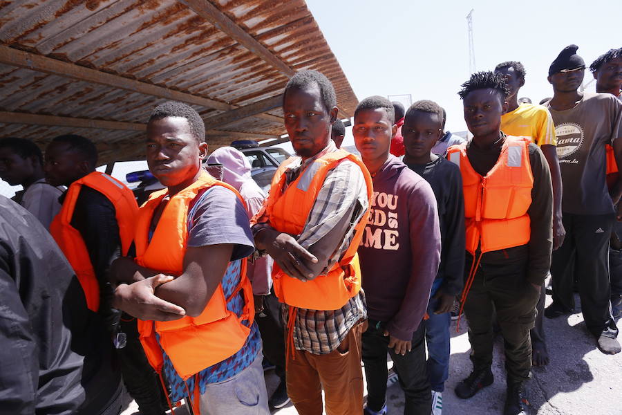 El dispositivo de búsqueda se inició a raíz de que, sobre las 8.10 horas, una ONG haya informado de la salida de esta embarcación desde la costa marroquí de Bouyafar