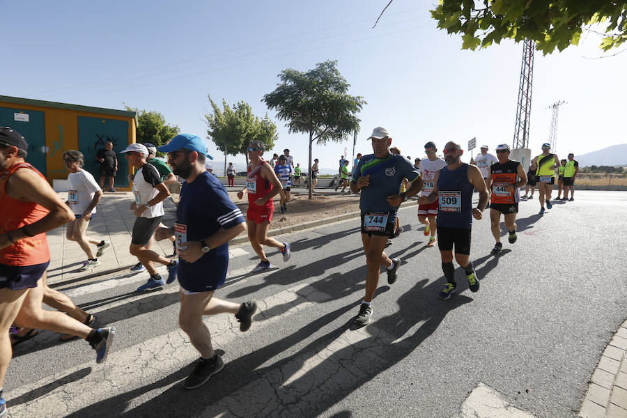 Juan Pérez y Petersson se llevan la victoria en Gójar, en una carrera que ha reunido a más de 700 corredores