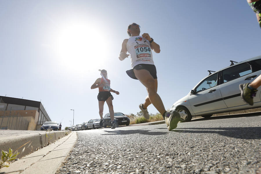 Juan Pérez y Petersson se llevan la victoria en Gójar, en una carrera que ha reunido a más de 700 corredores