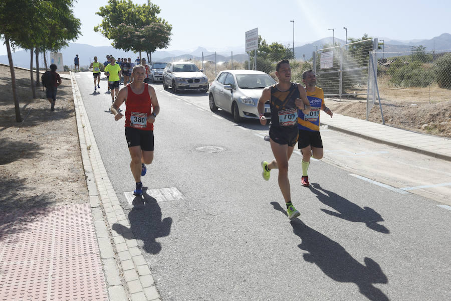 Juan Pérez y Petersson se llevan la victoria en Gójar, en una carrera que ha reunido a más de 700 corredores