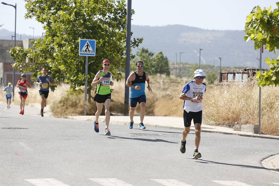 Juan Pérez y Petersson se llevan la victoria en Gójar, en una carrera que ha reunido a más de 700 corredores