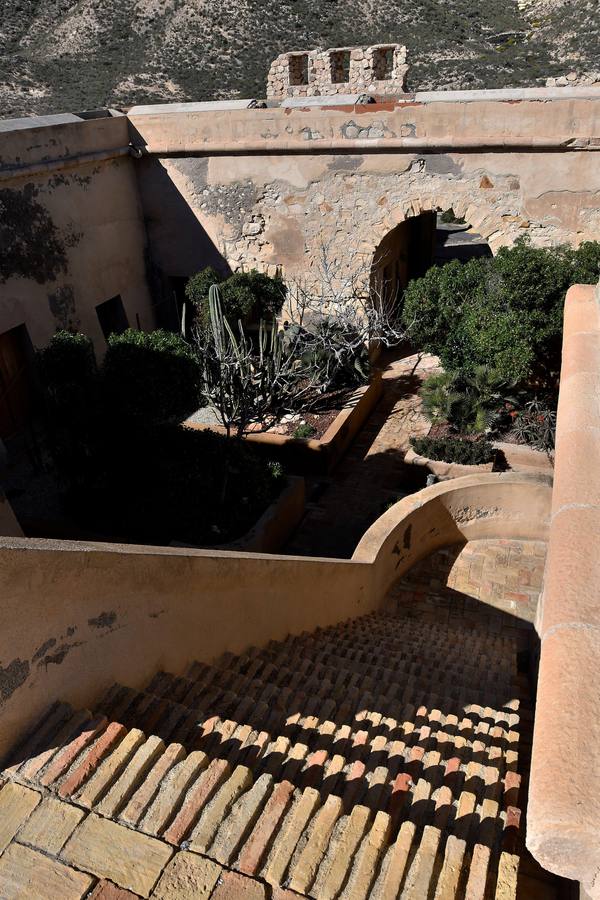 La fortaleza fue embargada para reparar daños en sus casas 