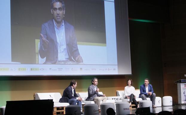 «Con las startups queremos trabajar en temas de innovación, no tenemos interés en copiarlas»