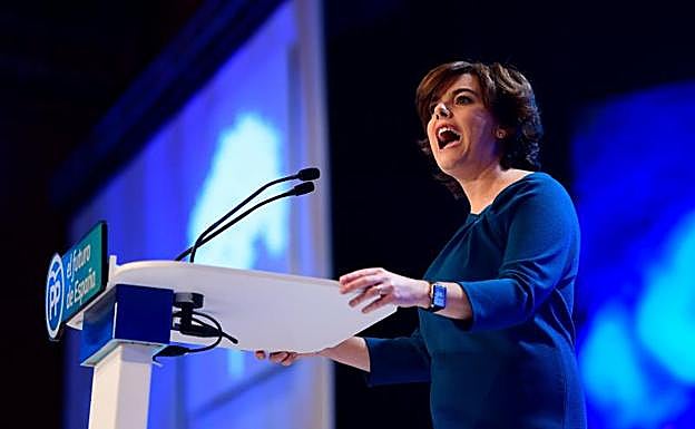 Santamaría premia el apoyo de Andalucía situando a Fátima Báñez como su candidata a la secretaría general