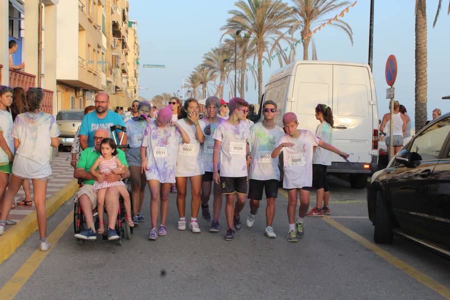 El anejo de Motril celebra la II Color Run; una combinación perfecta de fiesta y deporte