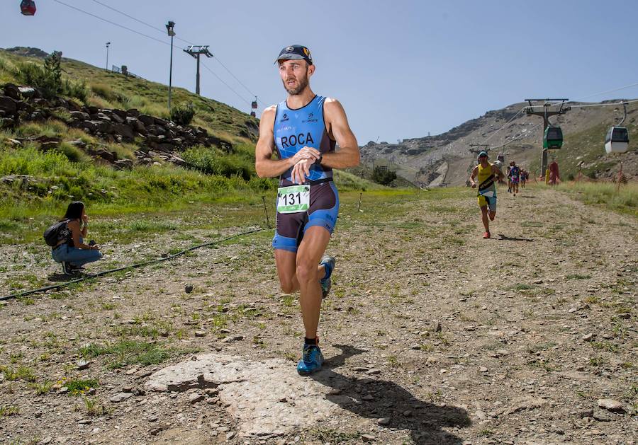 Las mejores imágenes de esta espectacular carrera entre Pradollano y La Hoya de la Mora.