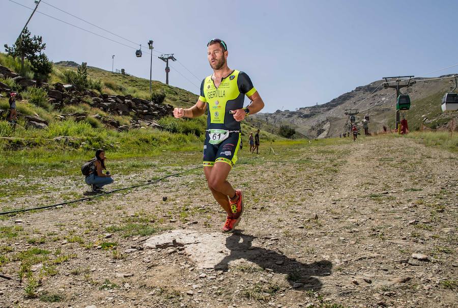 Las mejores imágenes de esta espectacular carrera entre Pradollano y La Hoya de la Mora.