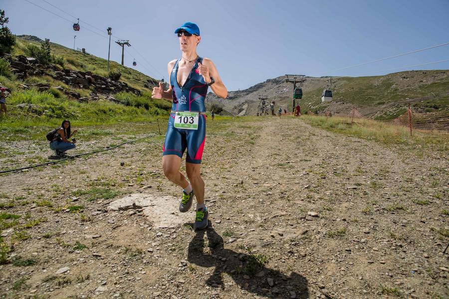 Las mejores imágenes de esta espectacular carrera entre Pradollano y La Hoya de la Mora.