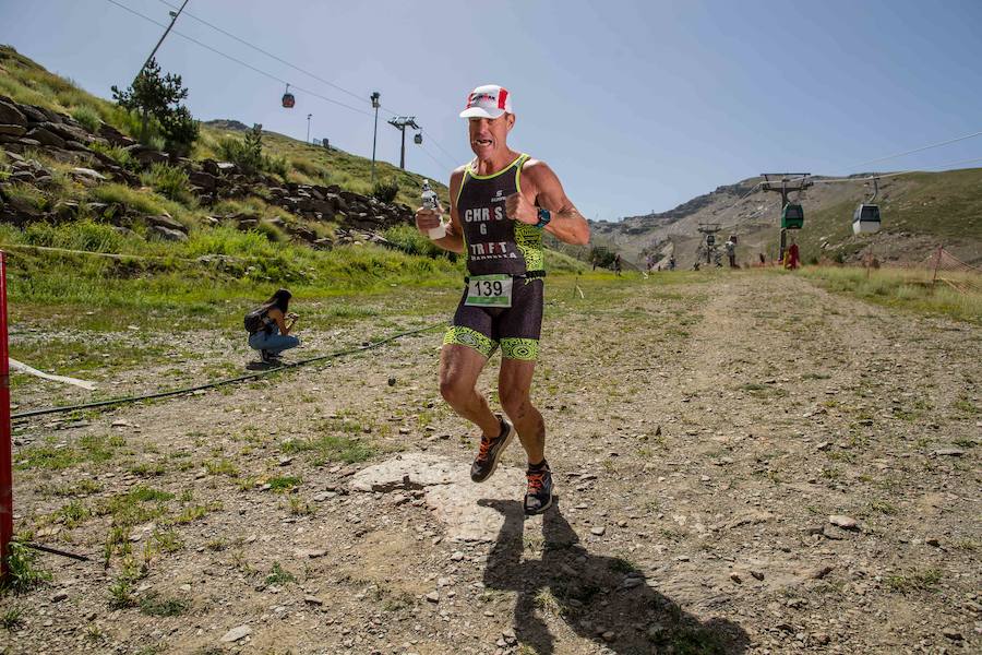 Las mejores imágenes de esta espectacular carrera entre Pradollano y La Hoya de la Mora.