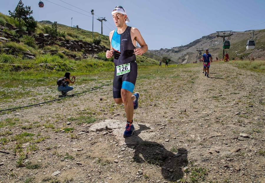 Las mejores imágenes de esta espectacular carrera entre Pradollano y La Hoya de la Mora.
