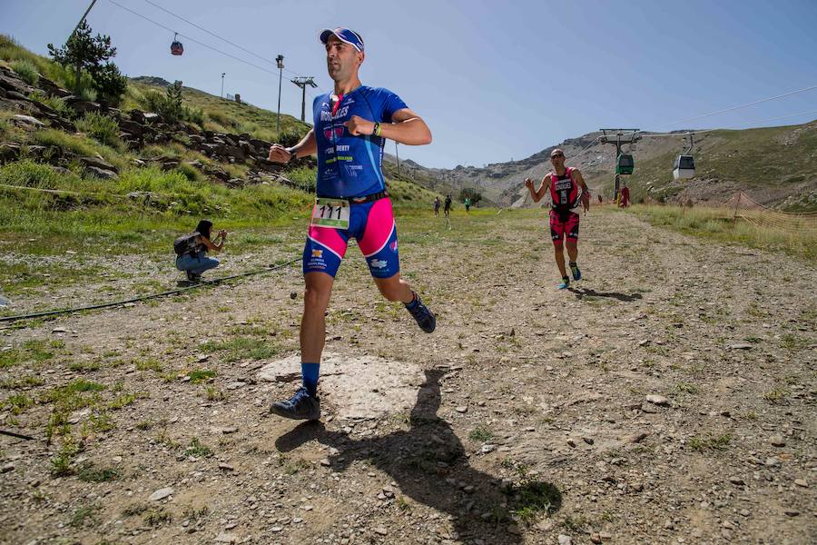 Las mejores imágenes de esta espectacular carrera entre Pradollano y La Hoya de la Mora.