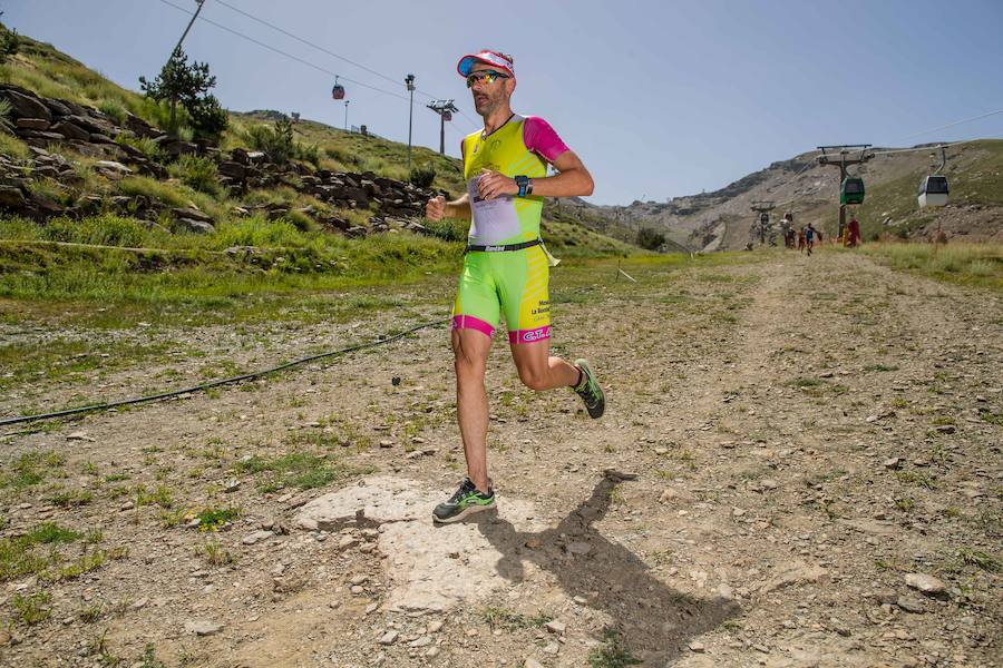 Las mejores imágenes de esta espectacular carrera entre Pradollano y La Hoya de la Mora.