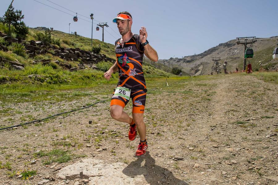 Las mejores imágenes de esta espectacular carrera entre Pradollano y La Hoya de la Mora.
